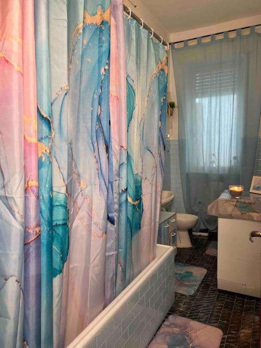 Vicino A Tutto Bed & Breakfast Vercelli Bagian luar foto